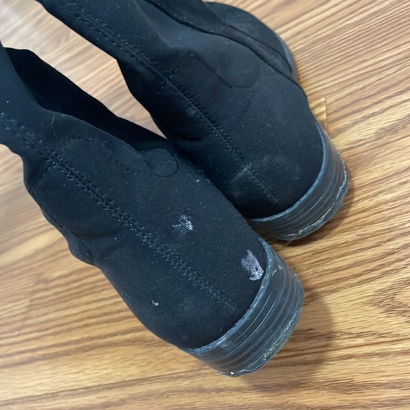 Women’s knee high suede boots - Picture 5 of 6